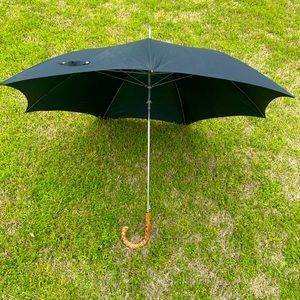 Vintage umbrella. Great details.